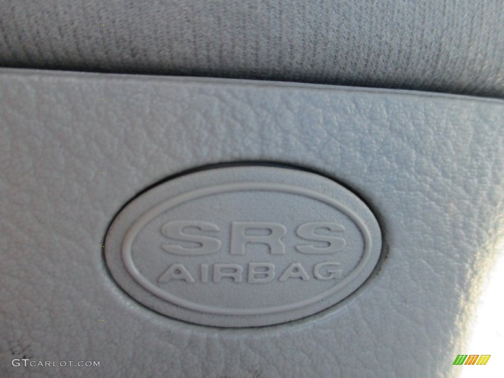 2006 Spectra SX Sedan - Clear Silver / Gray photo #42
