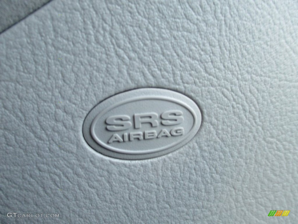 2006 Spectra SX Sedan - Clear Silver / Gray photo #43