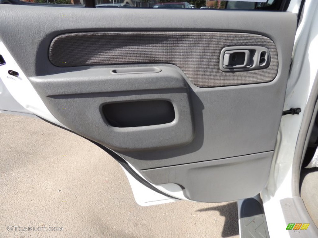 2001 Xterra SE V6 - Cloud White / Dusk Gray photo #8