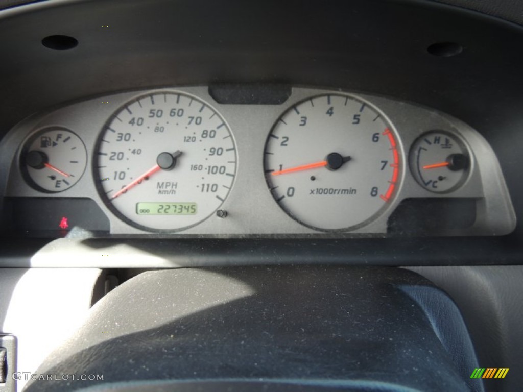 2001 Xterra SE V6 - Cloud White / Dusk Gray photo #22