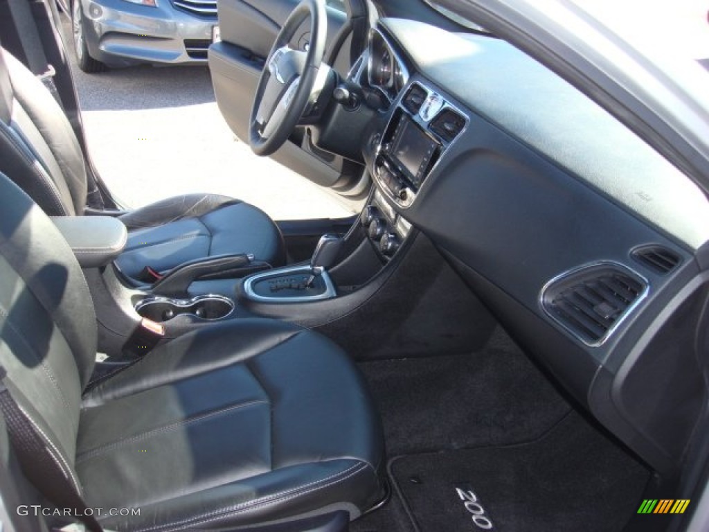 2012 200 Limited Sedan - Bright Silver Metallic / Black photo #13