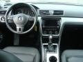 Black - Passat 2.5L SE Photo No. 8