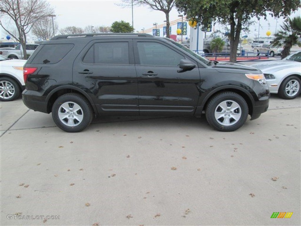 2014 Explorer FWD - Tuxedo Black / Medium Light Stone photo #9