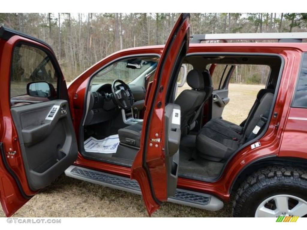 2008 Pathfinder SE 4x4 - Red Brawn / Graphite photo #11