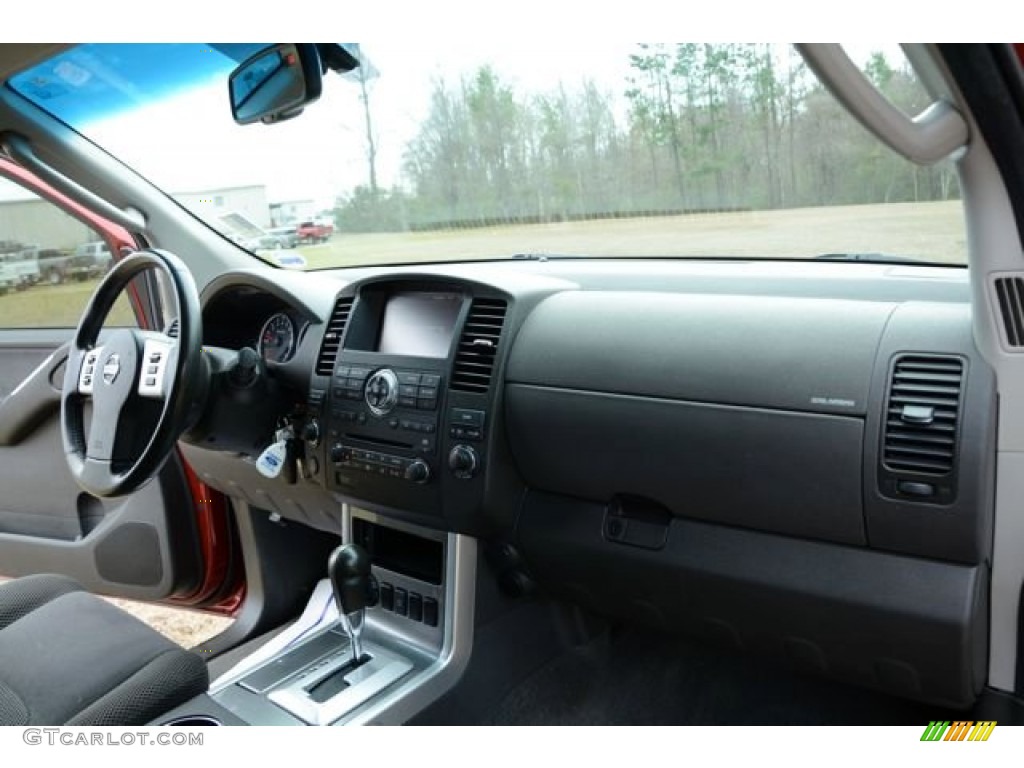 2008 Pathfinder SE 4x4 - Red Brawn / Graphite photo #20