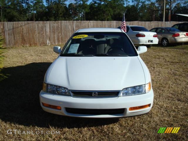 1996 Accord LX Sedan - Frost White / Beige photo #2