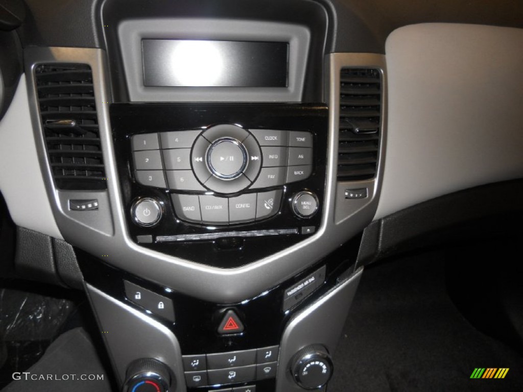 2014 Cruze LT - Rainforest Green Metallic / Medium Titanium photo #7