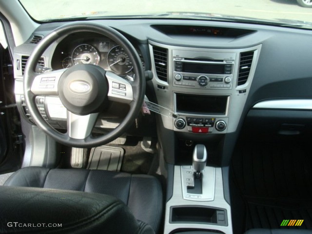 2011 Outback 2.5i Wagon - Graphite Gray Metallic / Off Black photo #11