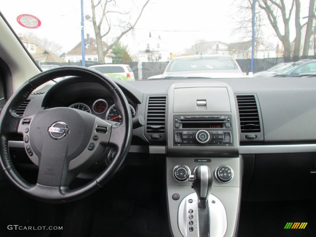 2011 Sentra 2.0 SR - Metallic Blue / Charcoal photo #9
