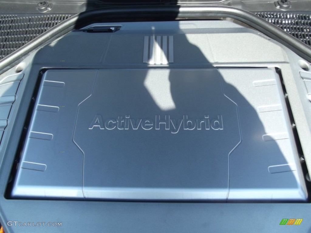 2011 BMW X6 ActiveHybrid Engine Photos