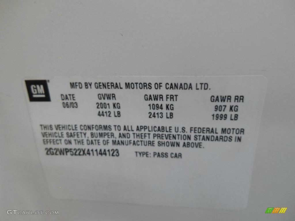 2004 Grand Prix GT Sedan - Summit White / Dark Pewter photo #17