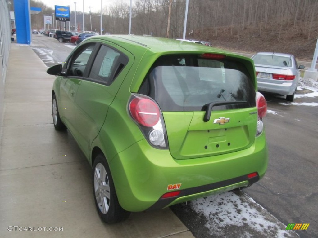 2014 Spark LS - Jalapeno / Silver/Green photo #6