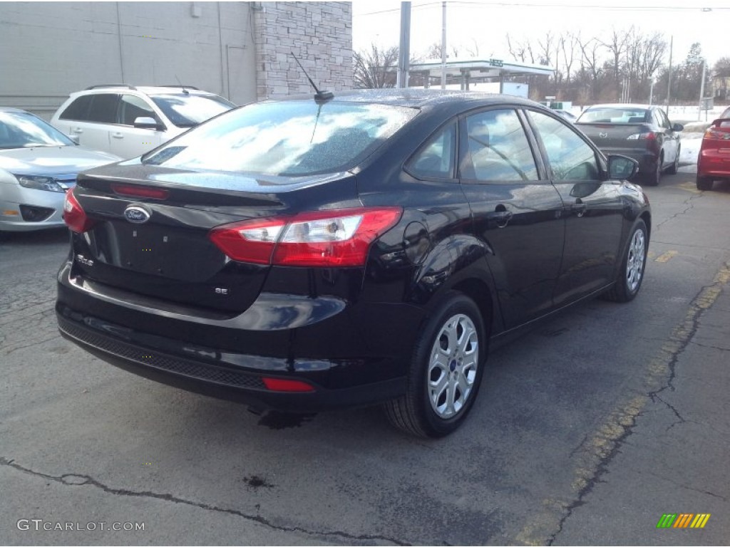 2012 Focus SE Sedan - Black / Charcoal Black photo #7