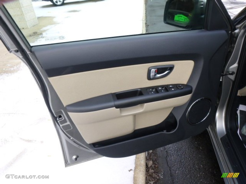 2012 Kia Soul ! Sand/Black Leather Door Panel Photo #90916789