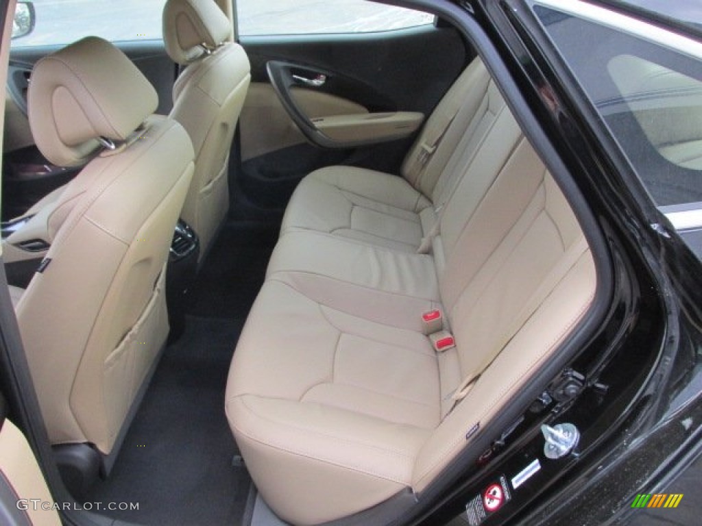 2014 Hyundai Azera Sedan Rear Seat Photos