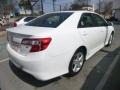 Super White - Camry SE Photo No. 4