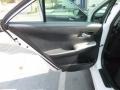 Super White - Camry SE Photo No. 10