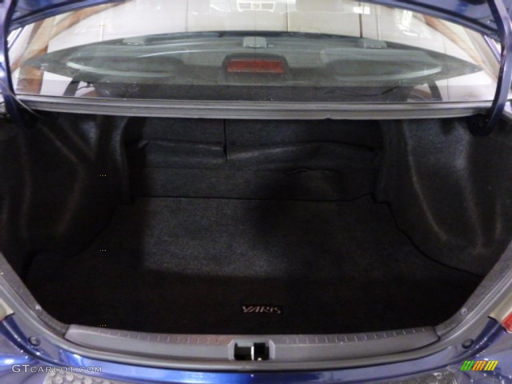 2007 Yaris Sedan - Nautical Blue Metallic / Dark Charcoal photo #18