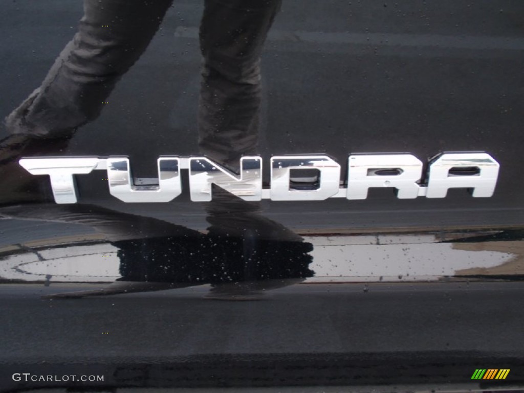 2014 Tundra SR5 Double Cab 4x4 - Black / Black photo #14