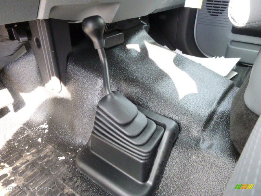 2014 F350 Super Duty XL Regular Cab 4x4 Dump Truck - Oxford White / Steel photo #14