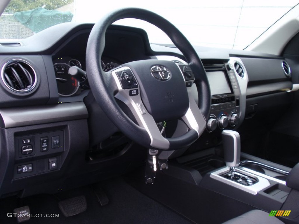 2014 Tundra SR5 Crewmax - Silver Sky Metallic / Graphite photo #26