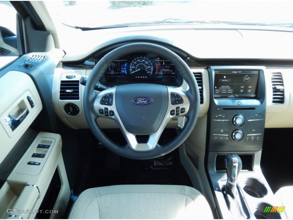 2014 Ford Flex SEL Dashboard Photos