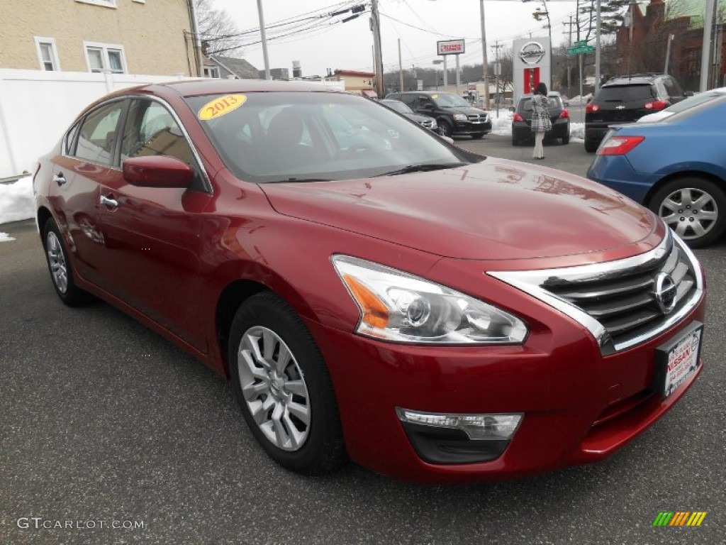 2013 Altima 2.5 S - Cayenne Red / Charcoal photo #1