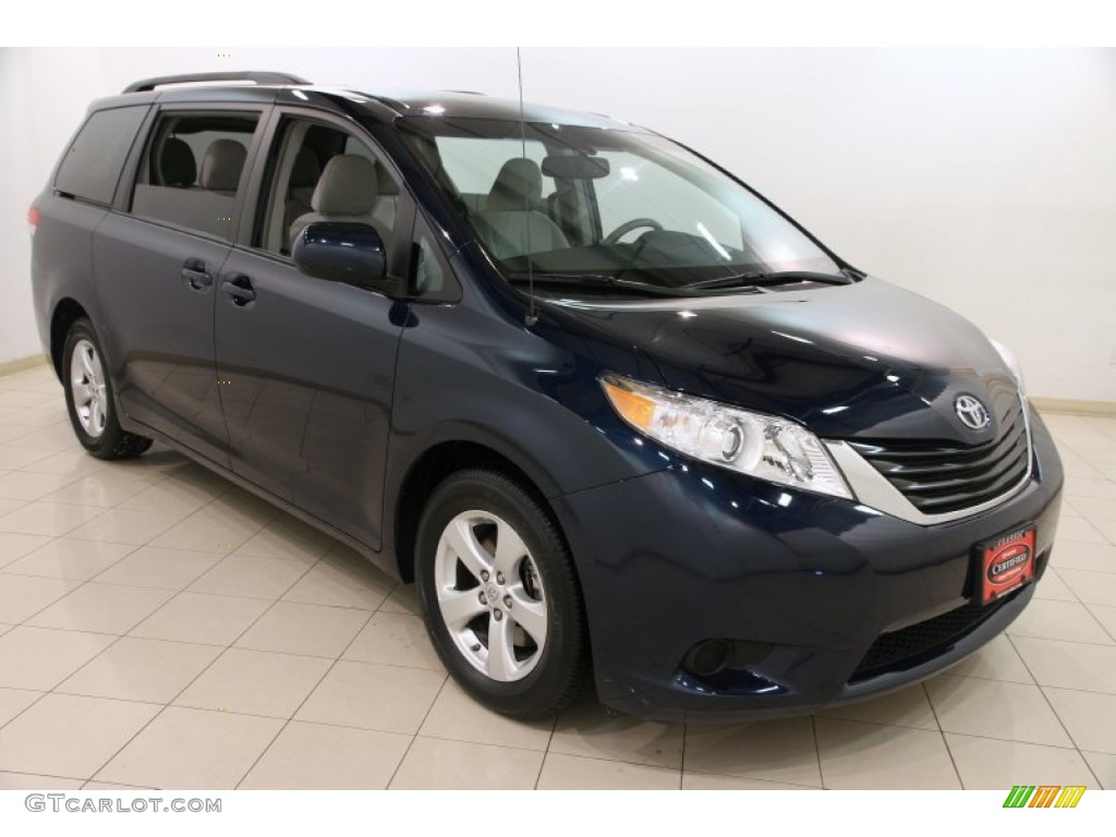 2012 Sienna LE - South Pacific Pearl / Light Gray photo #1