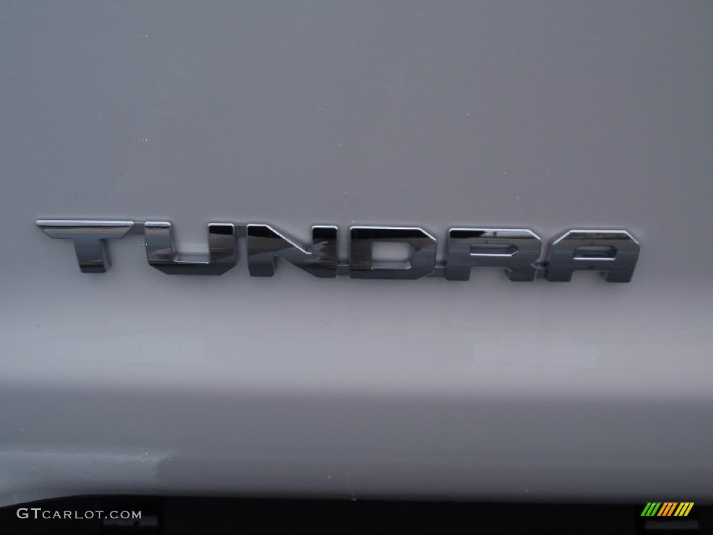 2014 Tundra SR5 Double Cab - Super White / Graphite photo #14