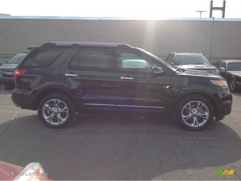 2013 Explorer Limited 4WD - Tuxedo Black Metallic / Charcoal Black photo #8