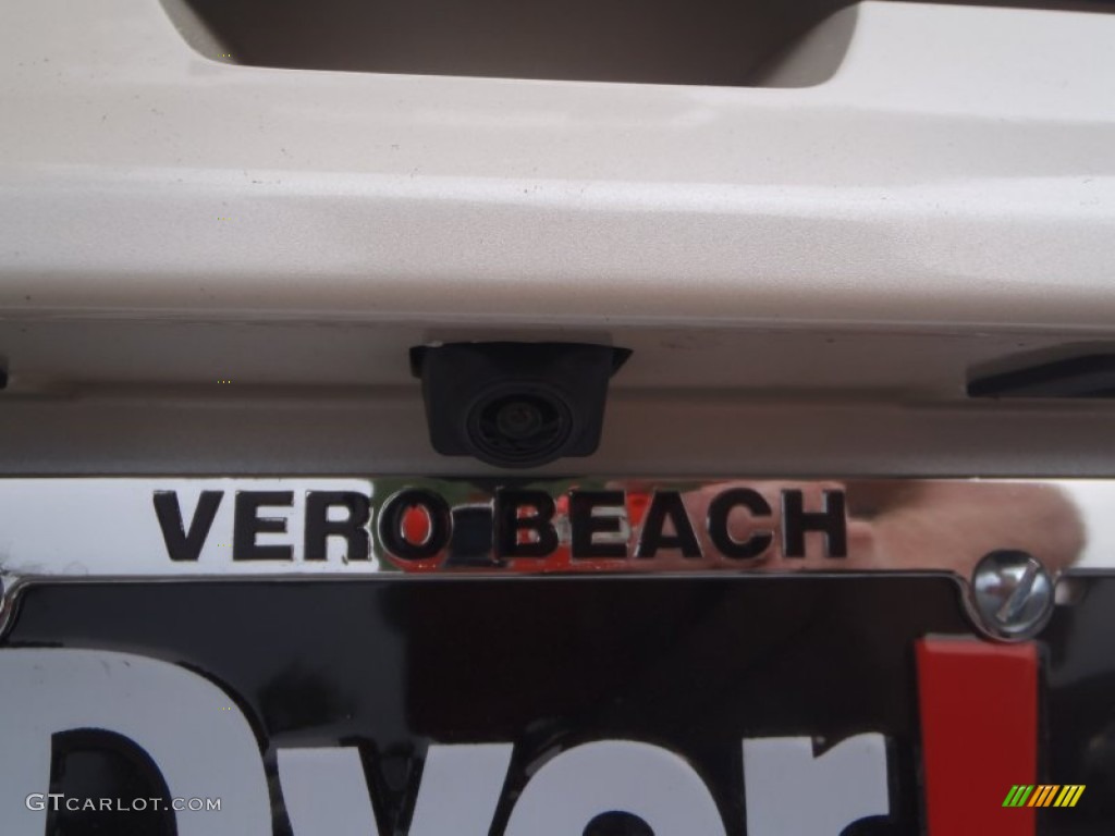 2014 Volt  - White Diamond Tricoat / Pebble Beige/Dark Accents photo #5