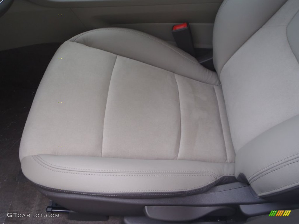 2014 Volt  - White Diamond Tricoat / Pebble Beige/Dark Accents photo #12
