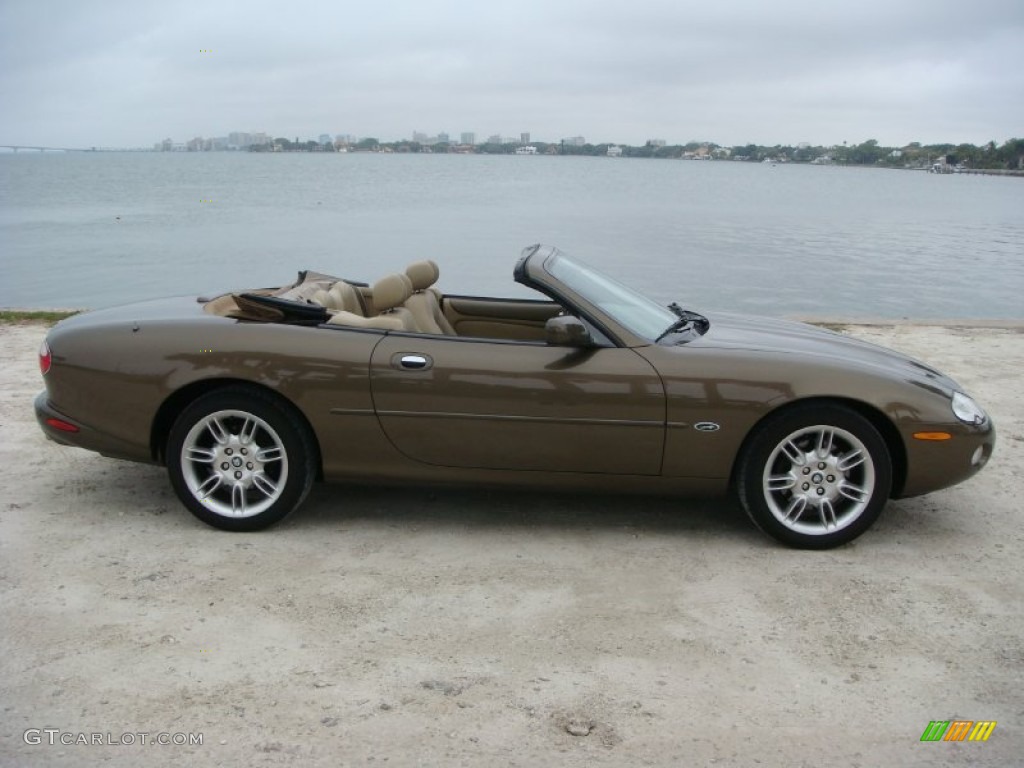 Roman Bronze 2001 Jaguar XK XK8 Convertible Exterior Photo #90942572