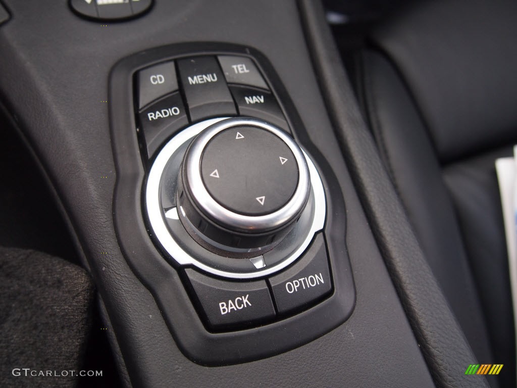 2011 BMW M3 Sedan Controls Photo #90946850