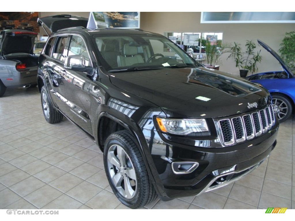 Brilliant Black Crystal Pearl 2014 Jeep Grand Cherokee Overland 4x4 Exterior Photo #90949238