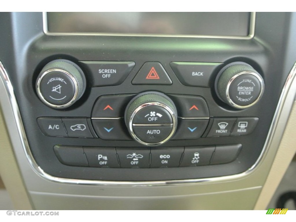 2014 Jeep Grand Cherokee Overland 4x4 Controls Photo #90949439