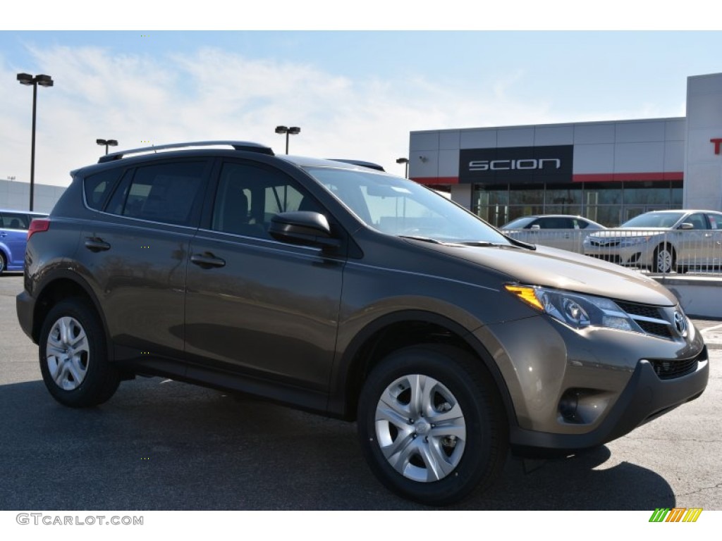 2014 RAV4 LE - Pyrite Mica / Black photo #1