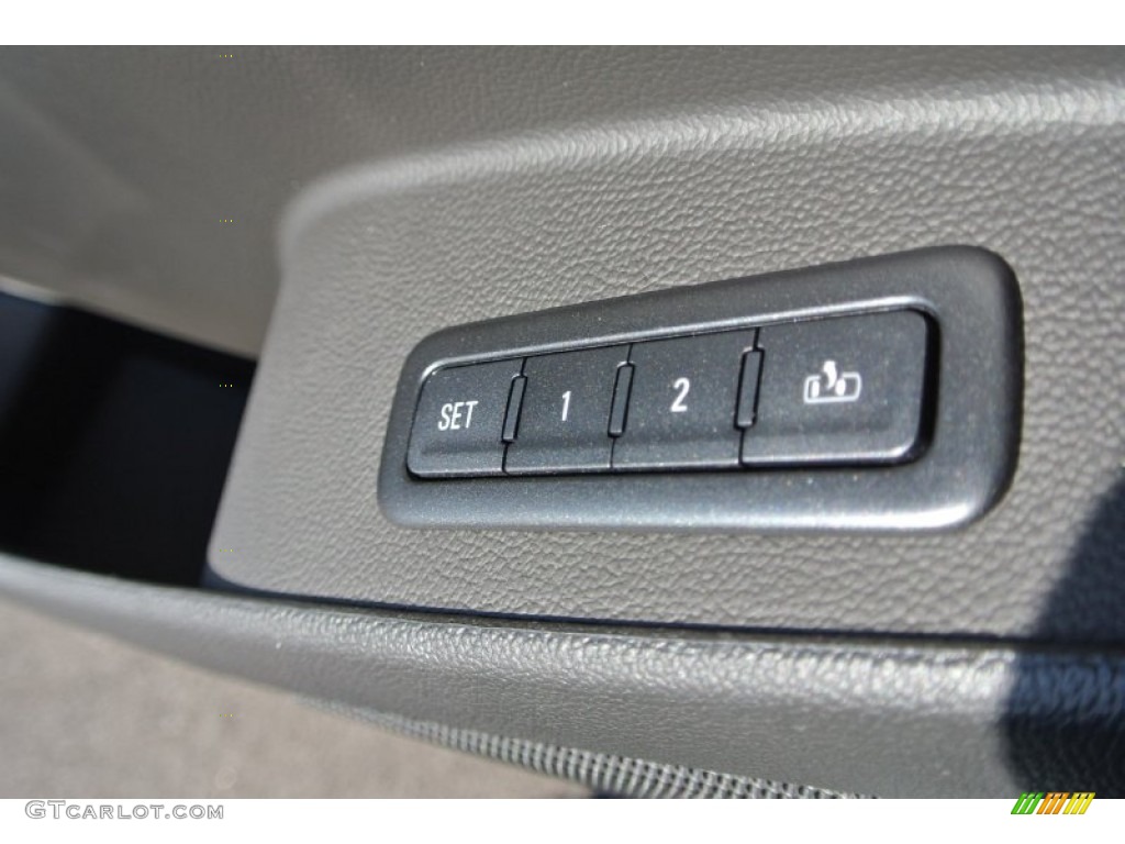 2015 Chevrolet Tahoe LT 4WD Controls Photo #90952163