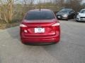 Ruby Red - Fiesta SE Sedan Photo No. 3