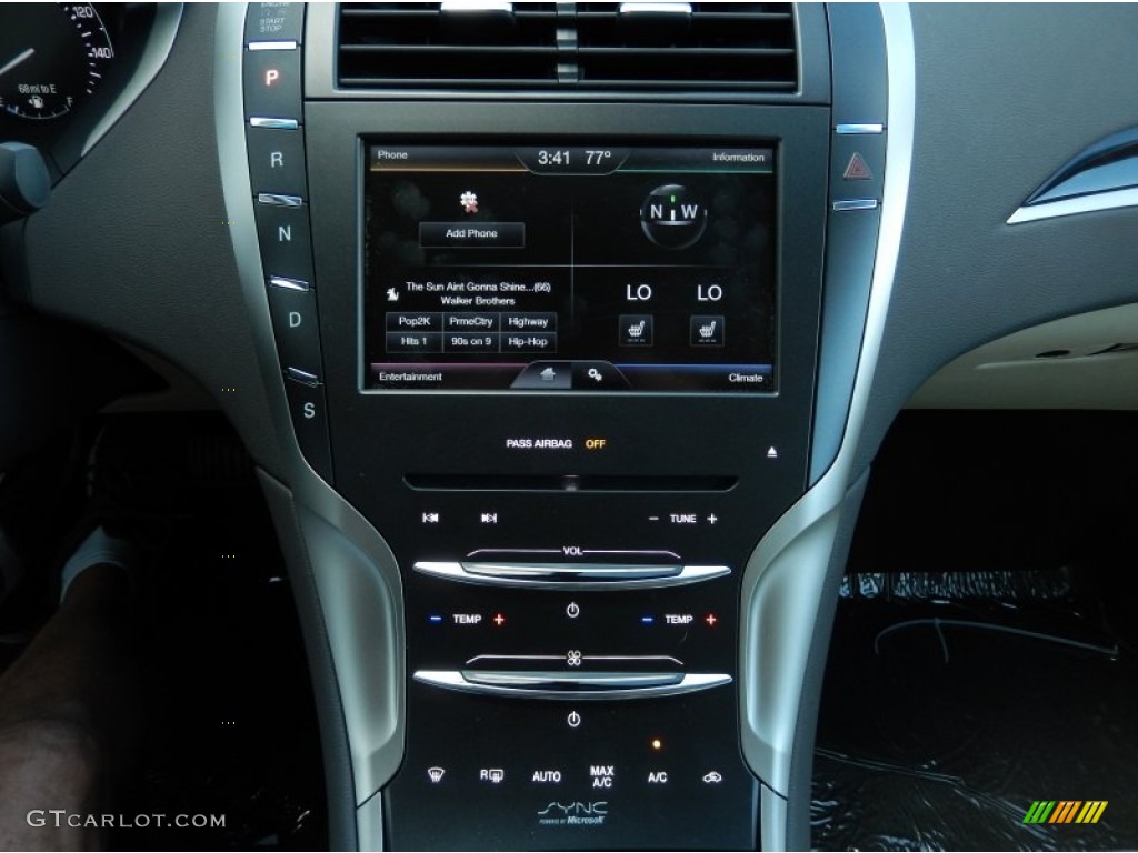 2014 Lincoln MKZ FWD Controls Photo #90956564