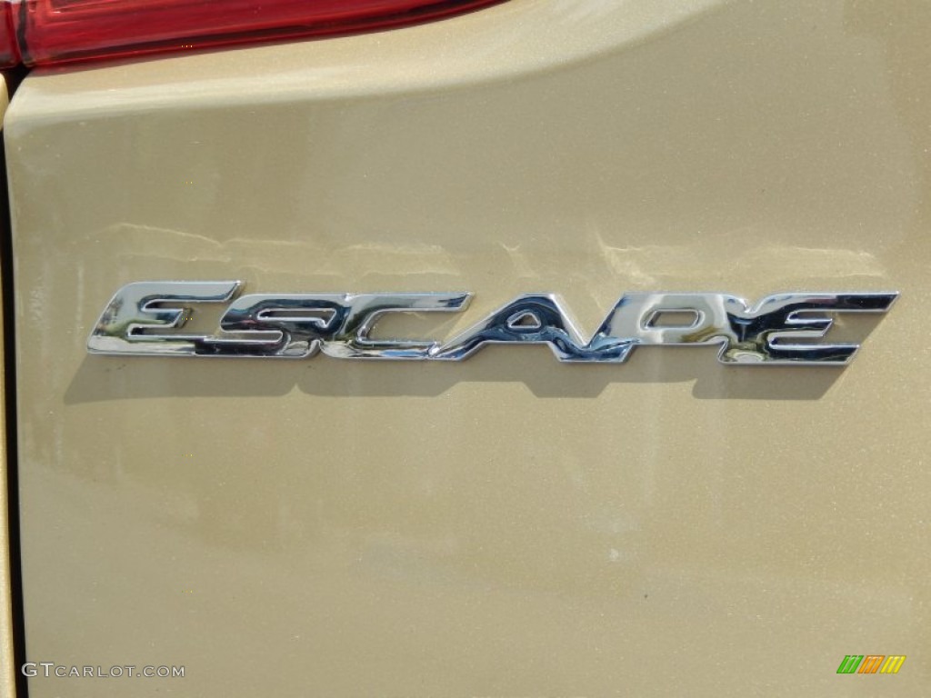 2014 Ford Escape S Marks and Logos Photo #90957137
