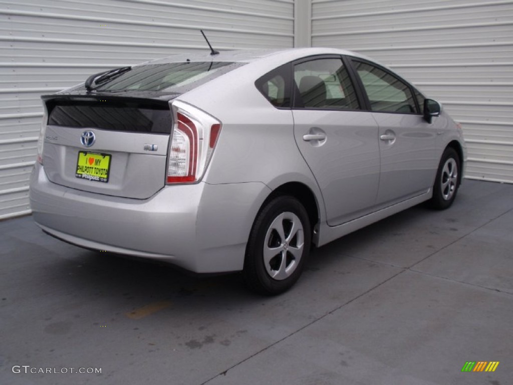 2013 Prius Two Hybrid - Classic Silver Metallic / Dark Gray photo #4