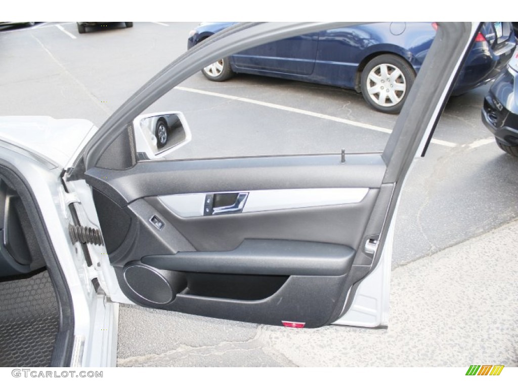 2010 Mercedes-Benz C 300 Sport Door Panel Photos