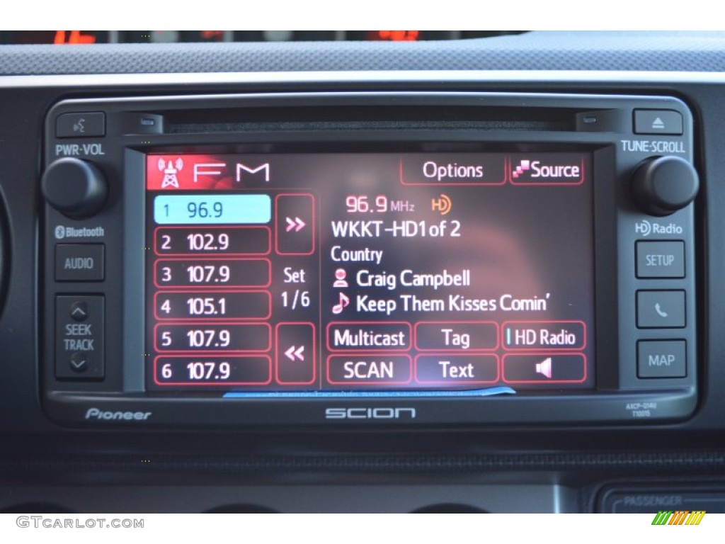 2014 Scion xB Standard xB Model Controls Photo #90976561