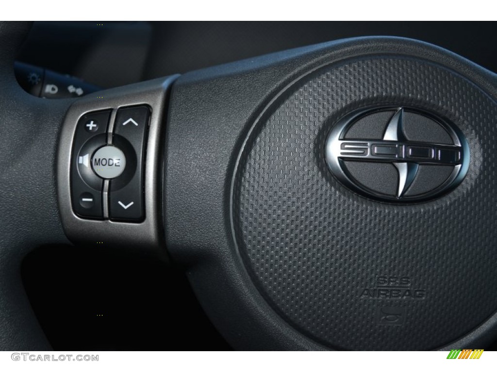 2014 xB  - Absolutely Red / Dark Gray photo #16