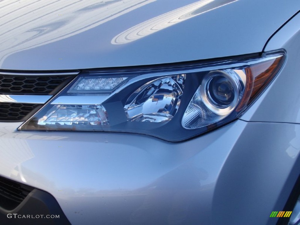 2014 RAV4 LE - Classic Silver Metallic / Ash photo #9