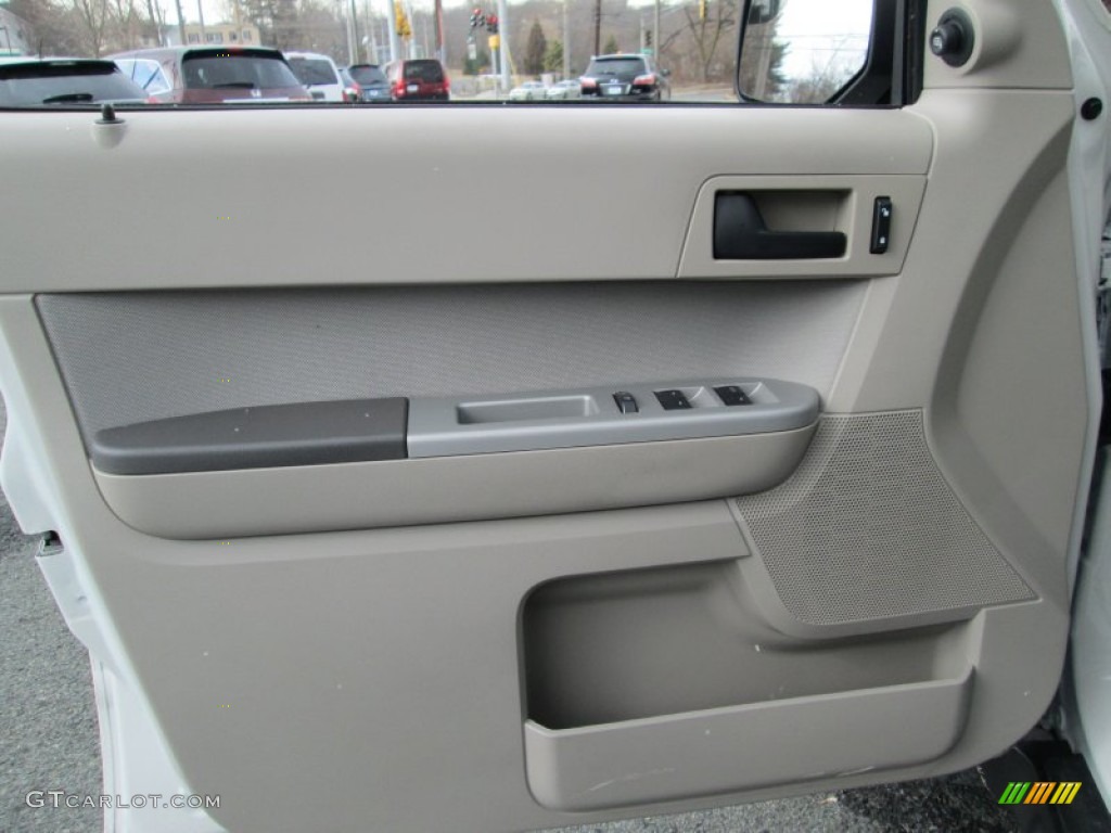 2011 Escape XLT V6 - White Suede / Stone photo #12