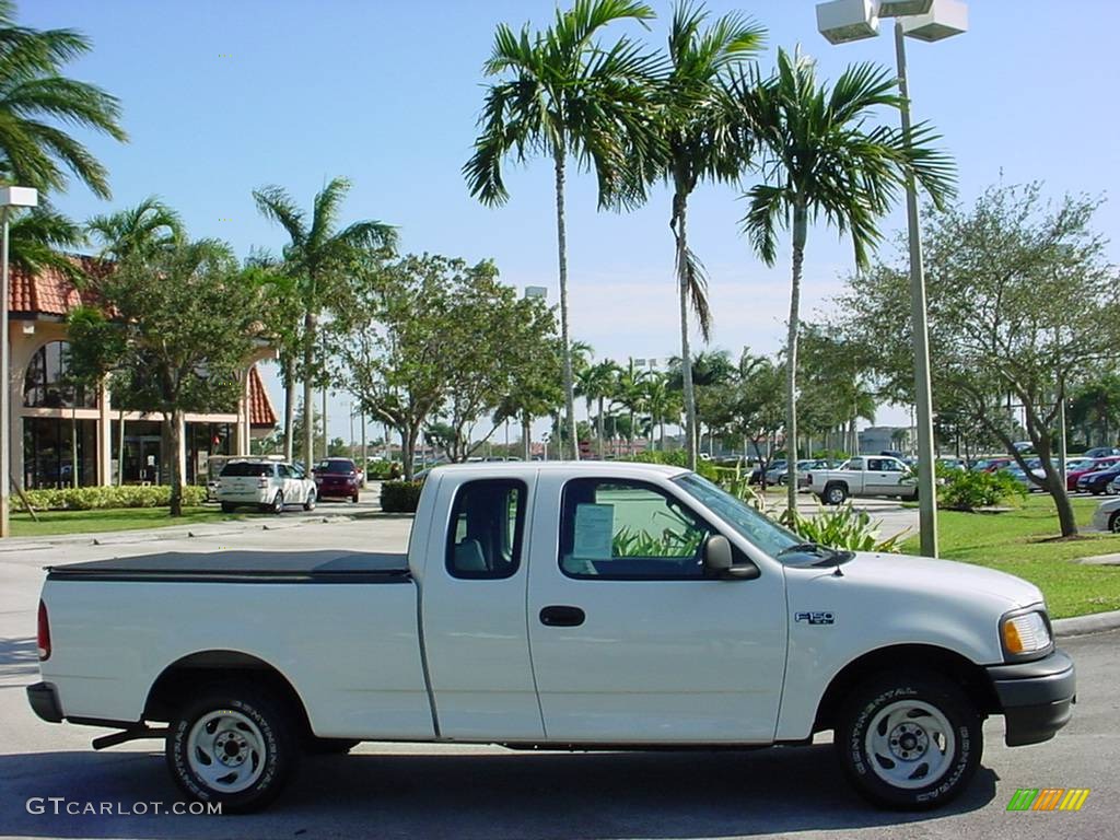 2004 F150 XL Heritage SuperCab - Oxford White / Heritage Graphite Grey photo #2