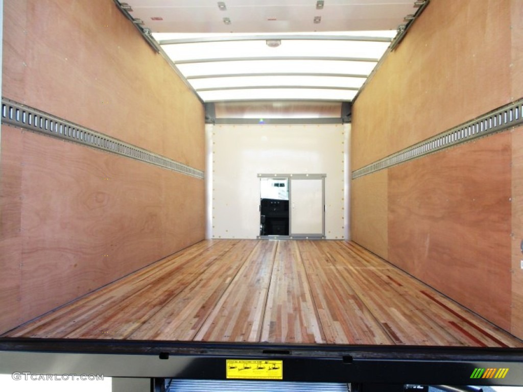 2014 Savana Cutaway 4500 Commercial Moving Truck - Summit White / Medium Pewter photo #17