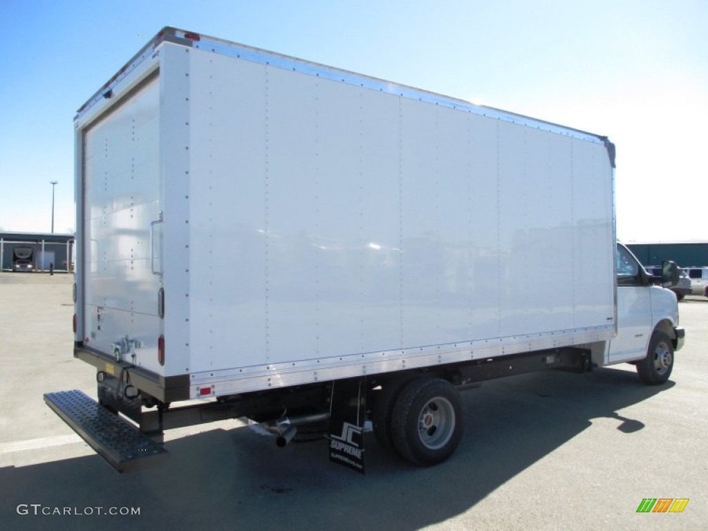 2014 Savana Cutaway 4500 Commercial Moving Truck - Summit White / Medium Pewter photo #26